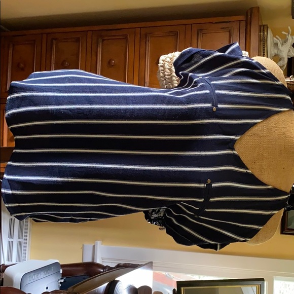 Cold Shoulder Blouse by Mine - Picture 3 of 3